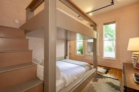 여관 Bunk Room At The Grand Maloney 키웨스트